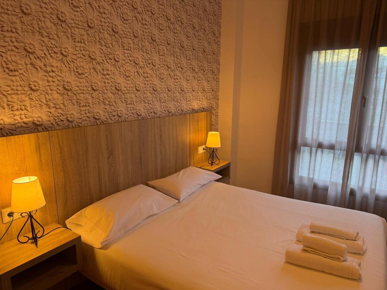 Apartamentos El Caxigu Arenas De Cabrales Dış mekan fotoğraf