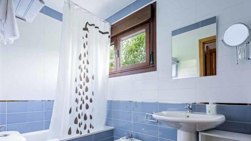 Apartamentos El Caxigu Arenas De Cabrales Dış mekan fotoğraf