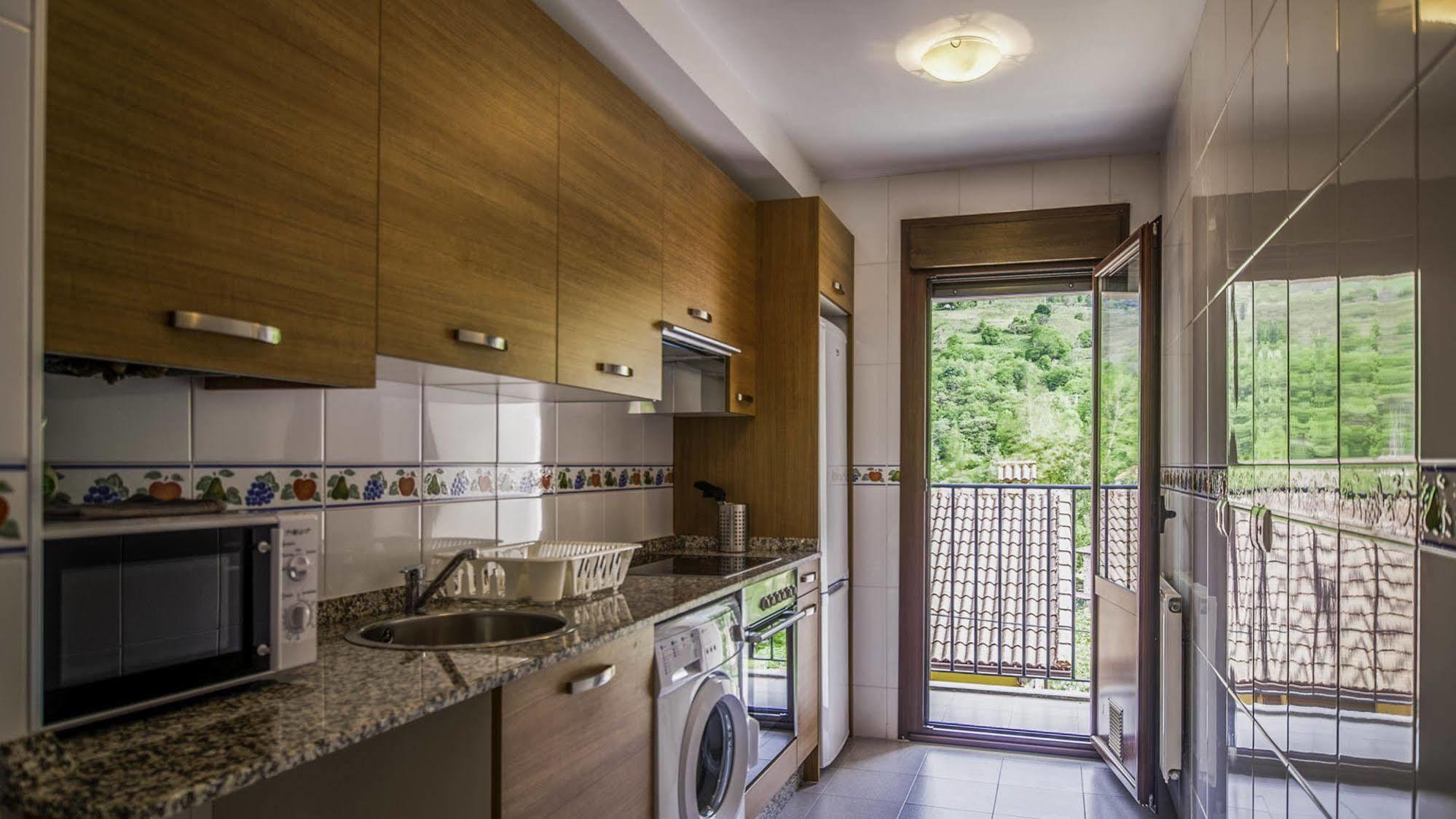 Apartamentos El Caxigu Arenas De Cabrales Dış mekan fotoğraf